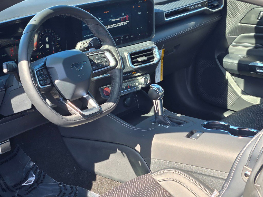 2025 Ford Mustang GT Premium photo 17