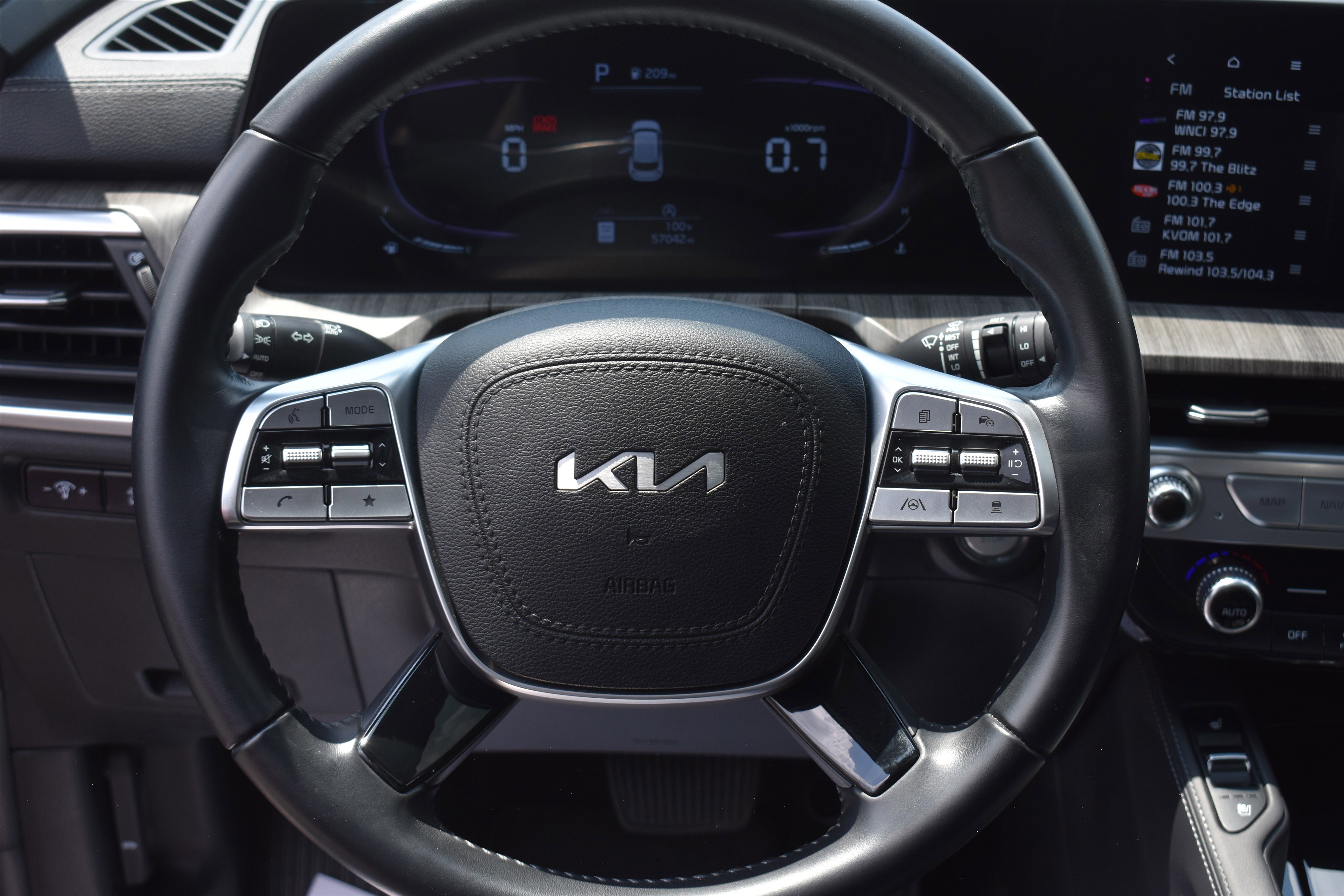 2023 Kia Telluride EX photo 6