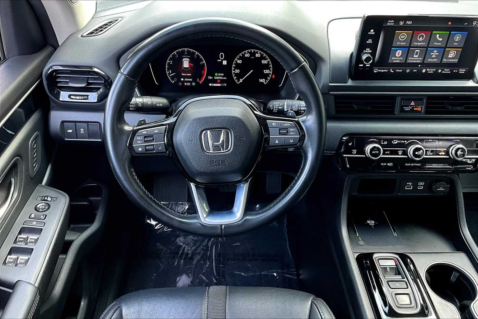2023 Honda Pilot Touring photo 5