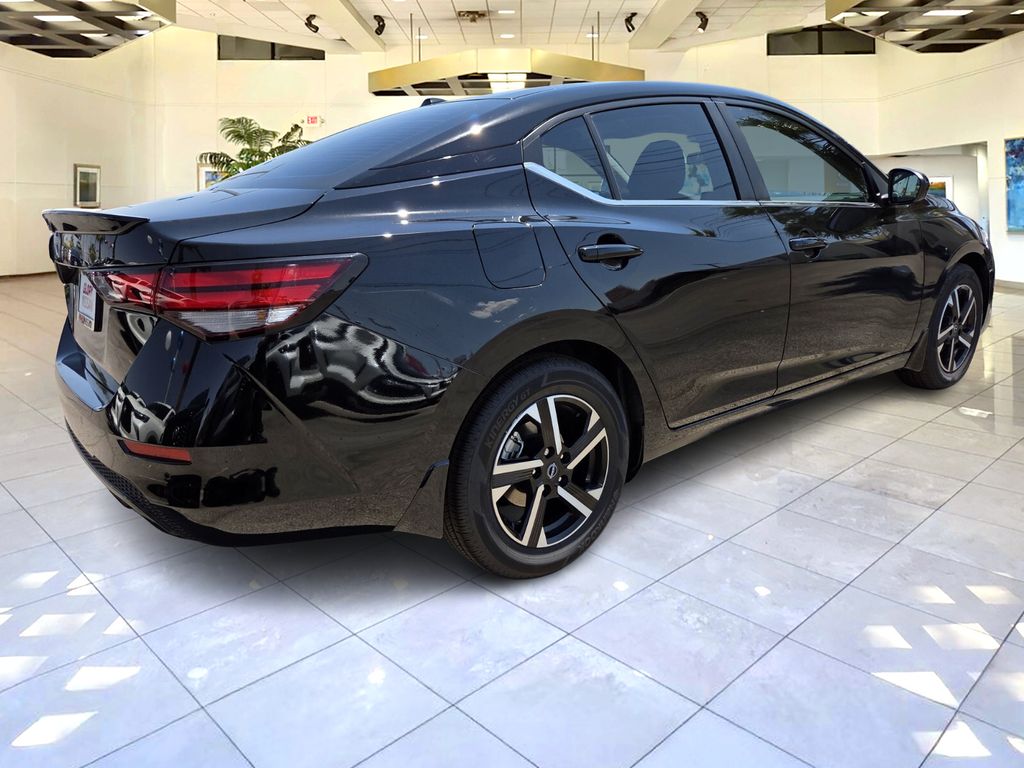 2025 Nissan Sentra SV photo 4