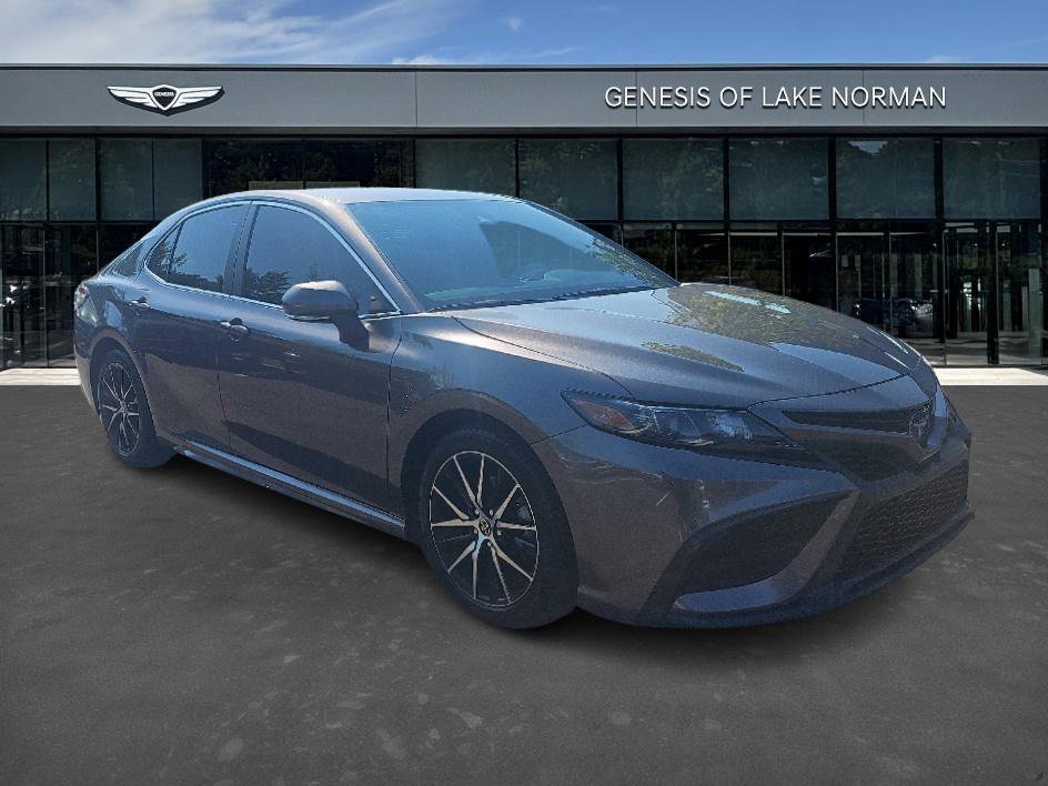 2023 Toyota Camry SE photo 2
