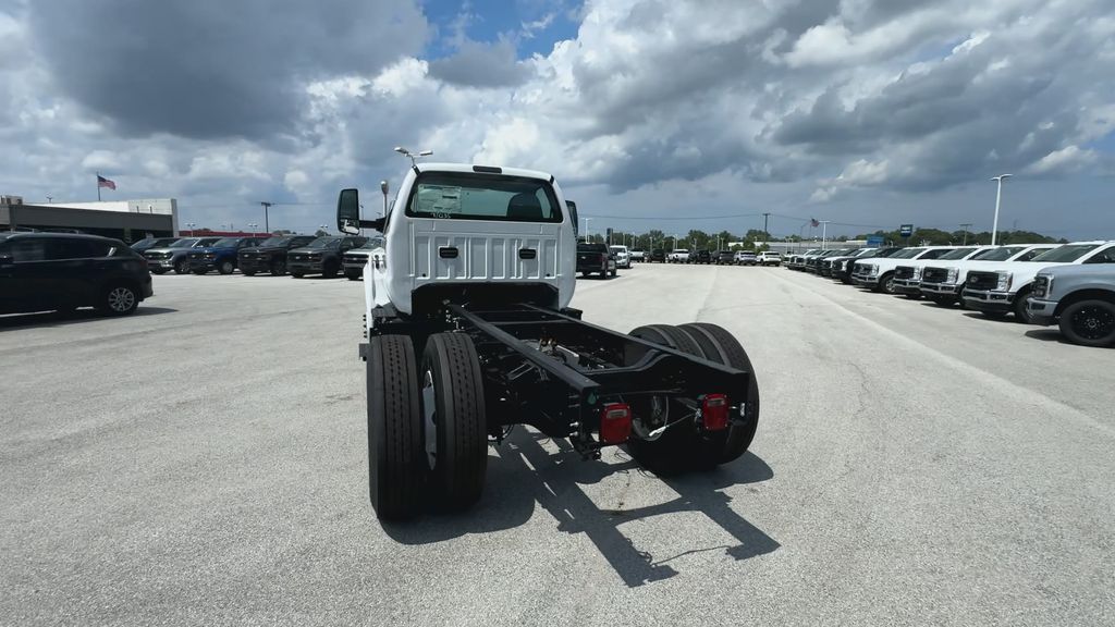 2025 Ford F-650 Base photo 7