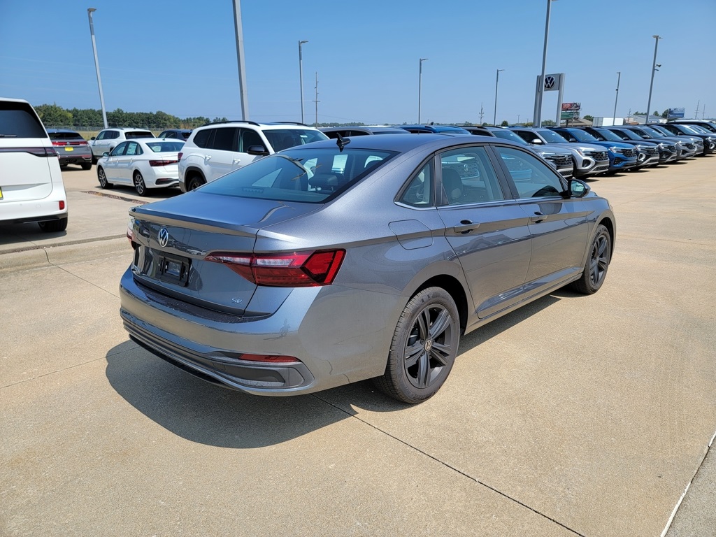 2024 Volkswagen Jetta 1.5T SE photo 2
