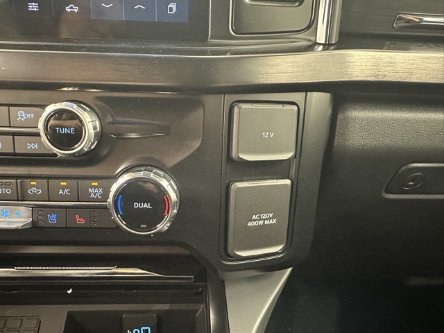 2026 Ford F-350 Lariat photo 28