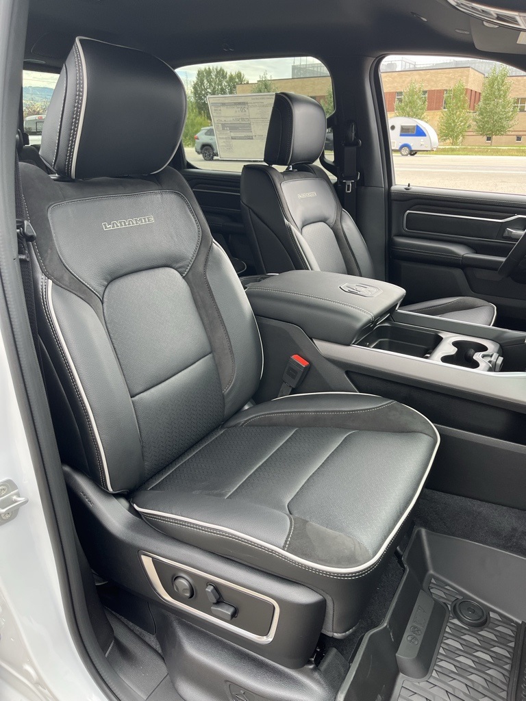 2026 Ram 1500 Laramie photo 18