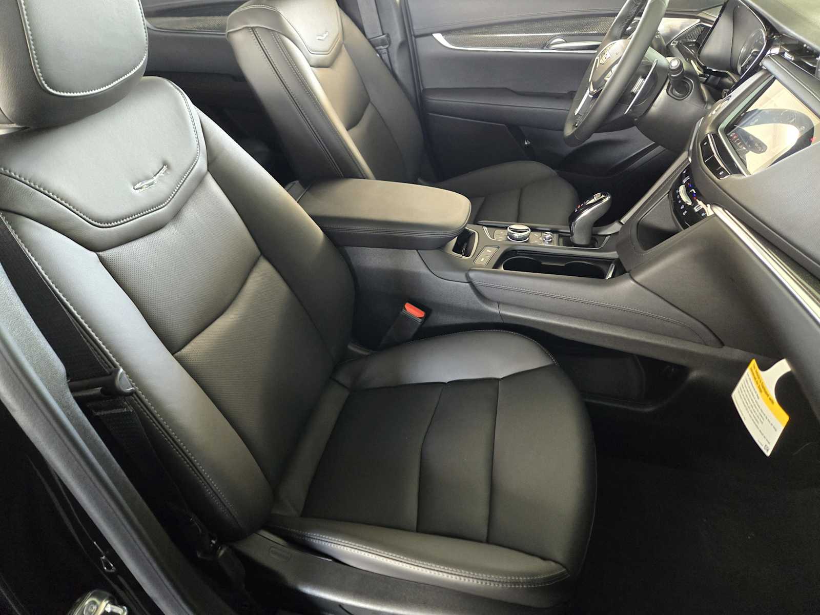 2025 Cadillac XT5 Sport photo 9