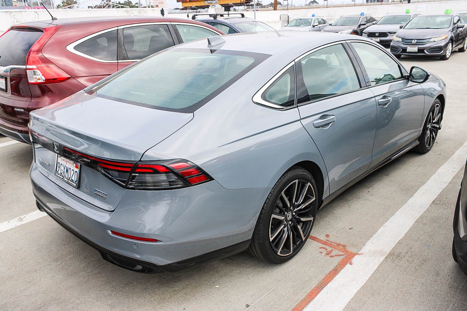 2023 Honda Accord Hybrid Touring photo 3
