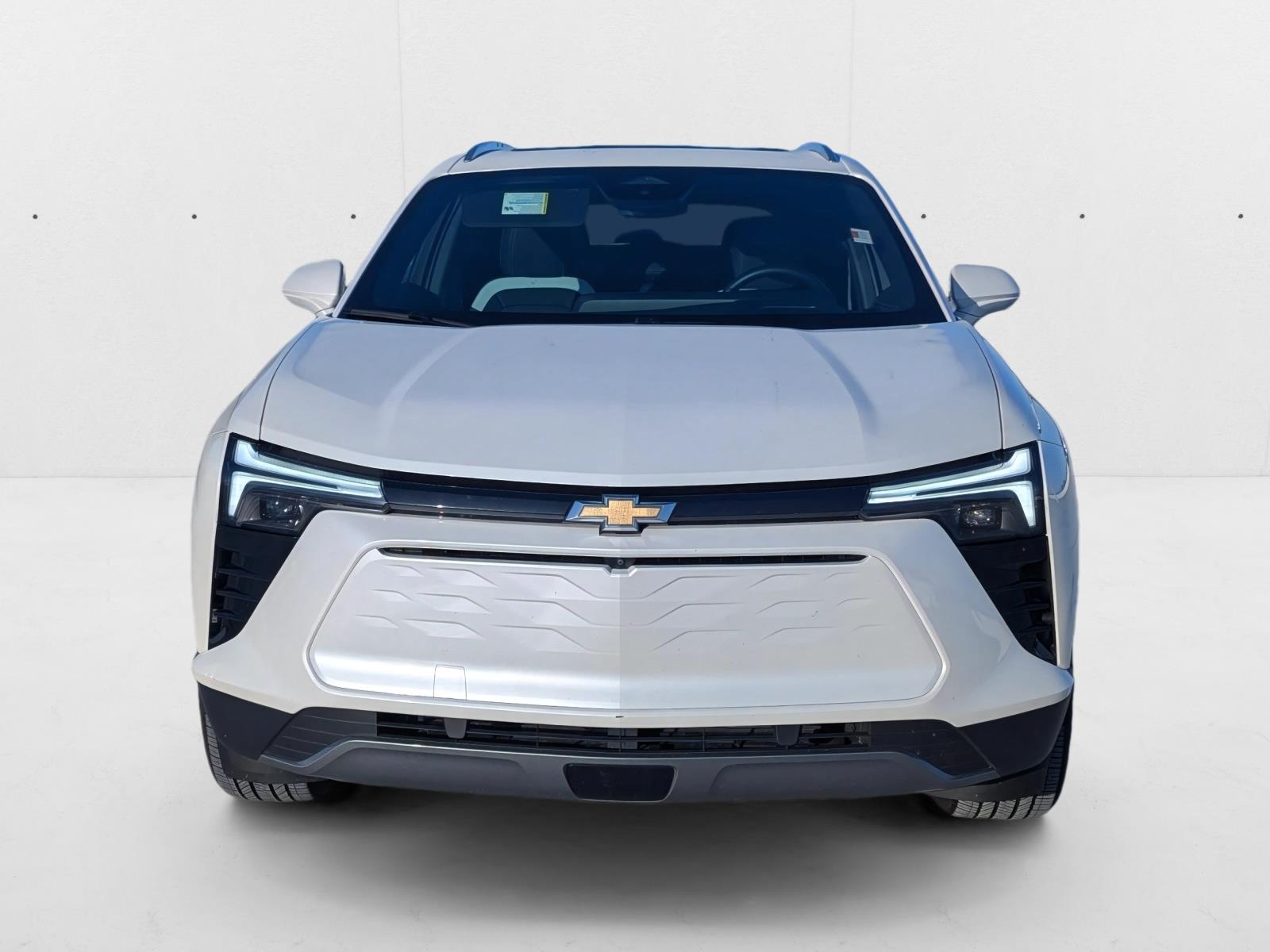 2024 Chevrolet Blazer EV photo 2