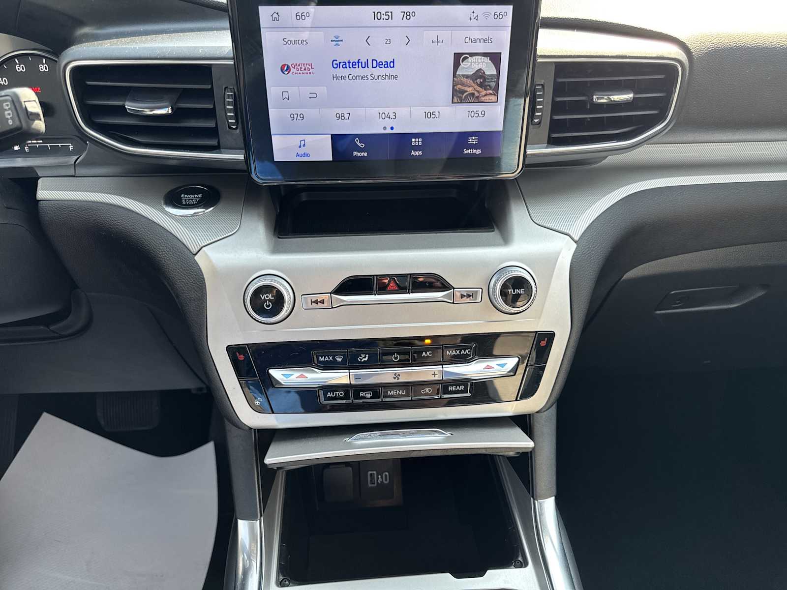 2022 Ford Explorer XLT photo 26