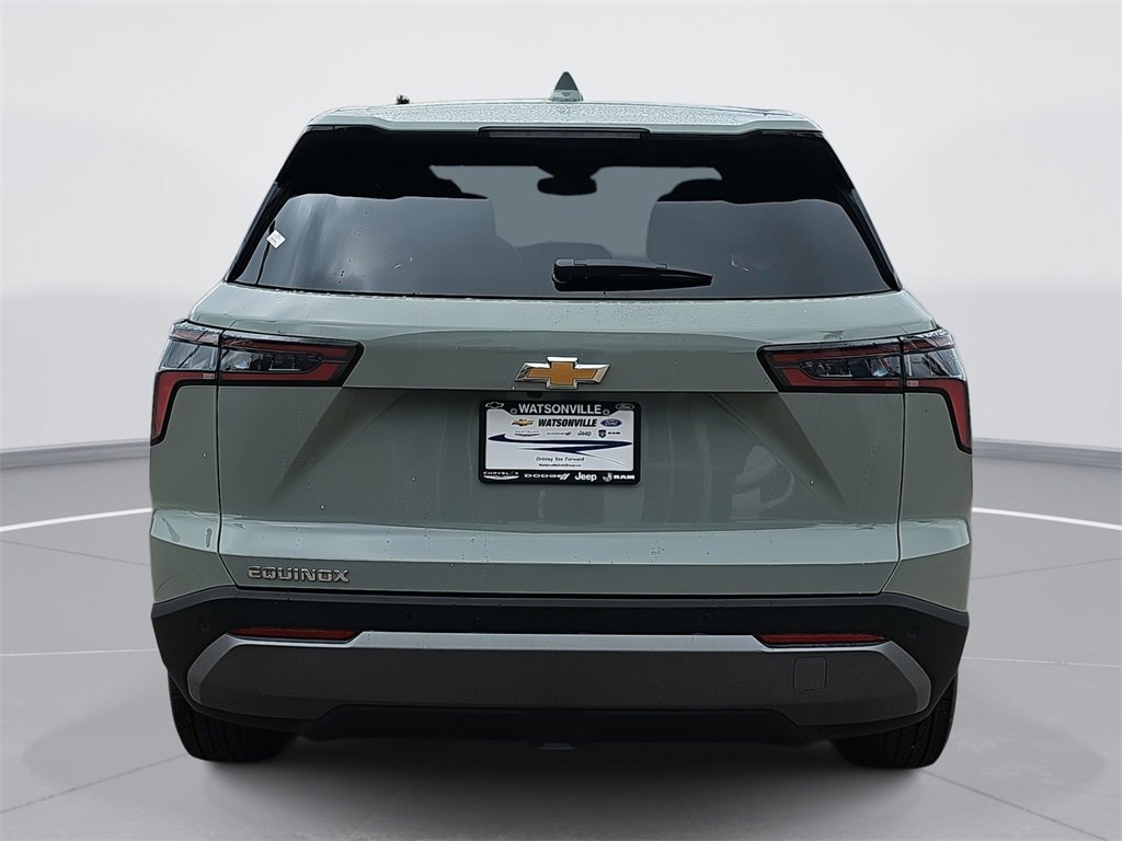 2026 Chevrolet Equinox LT photo 2