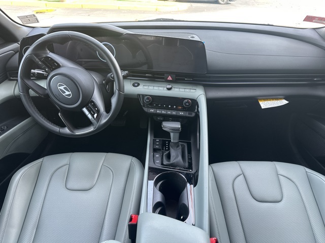 2024 Hyundai Elantra Hybrid Limited photo 10