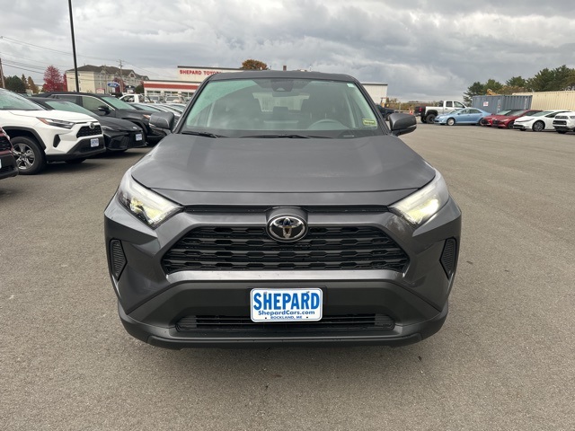 2025 Toyota RAV4 LE photo 2