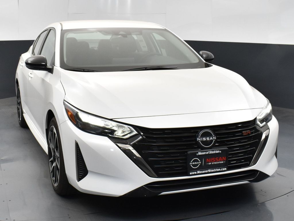 2025 Nissan Sentra SR's photo