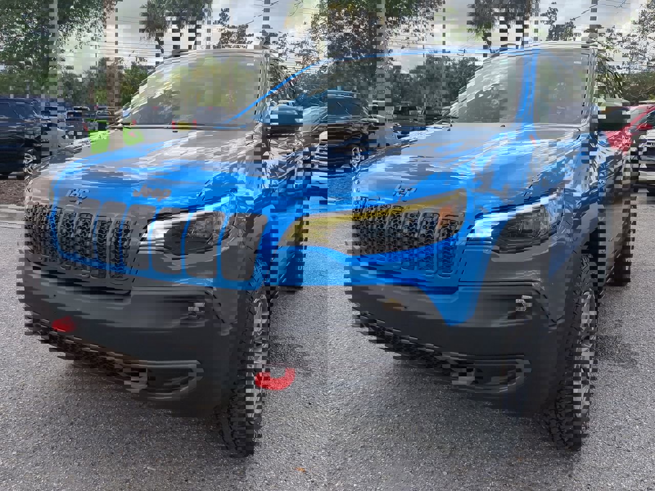 2020 Jeep Cherokee Trailhawk photo 3