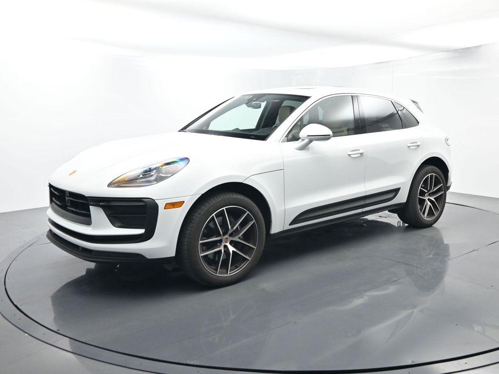 2024 Porsche Macan T