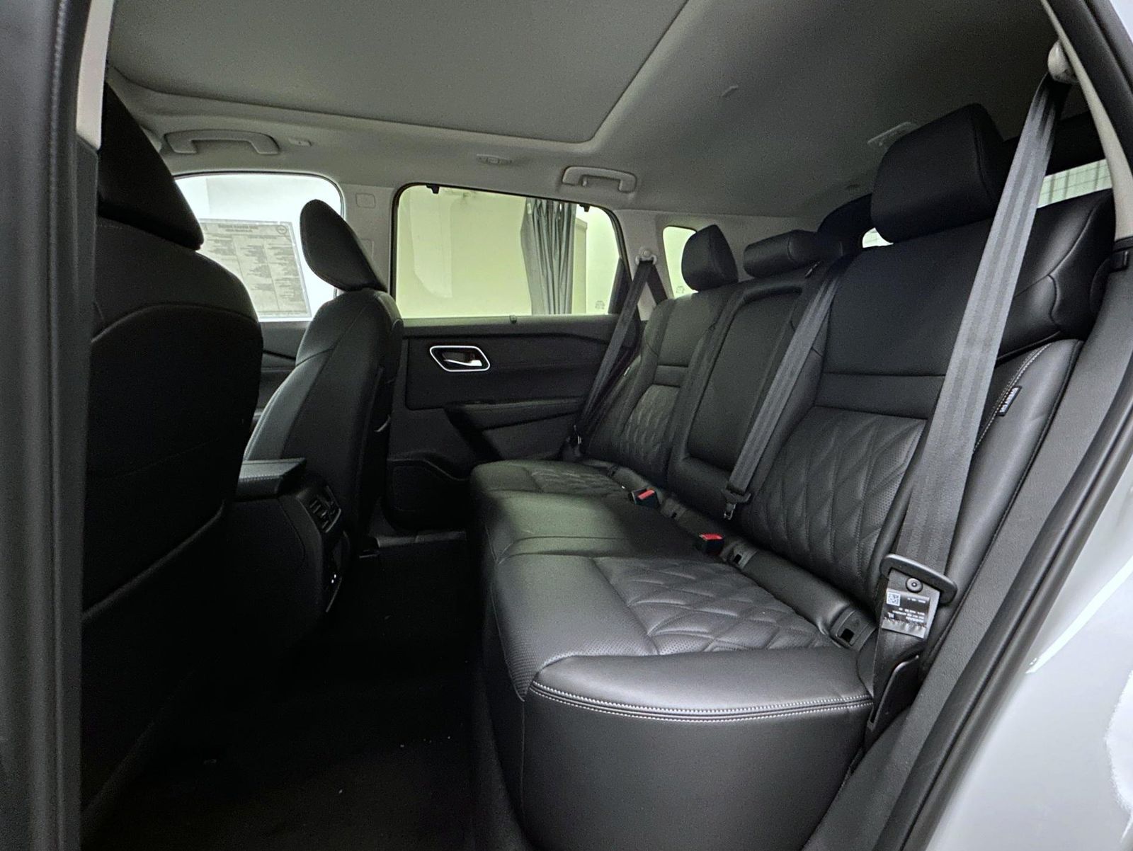 2026 Nissan Rogue Platinum photo 10