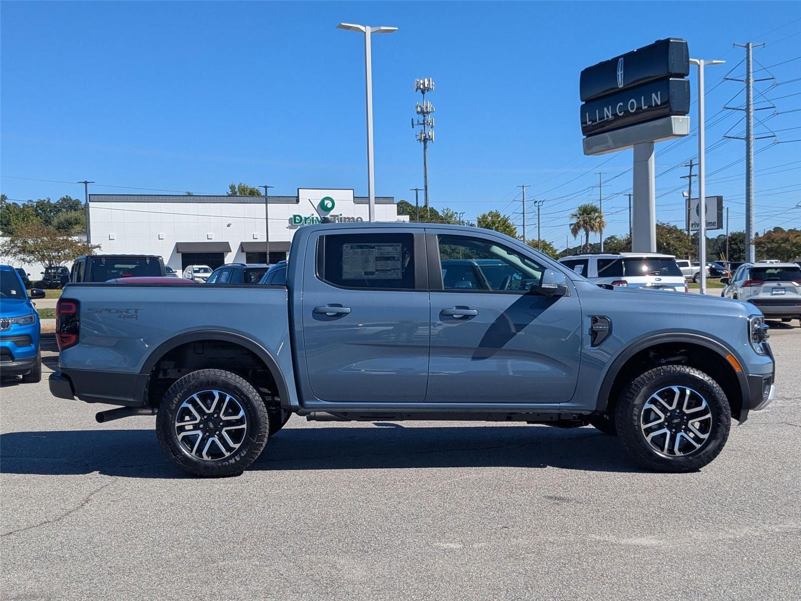 2025 Ford Ranger Lariat photo 4