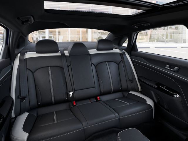 2026 Kia K5 GT-Line photo 16