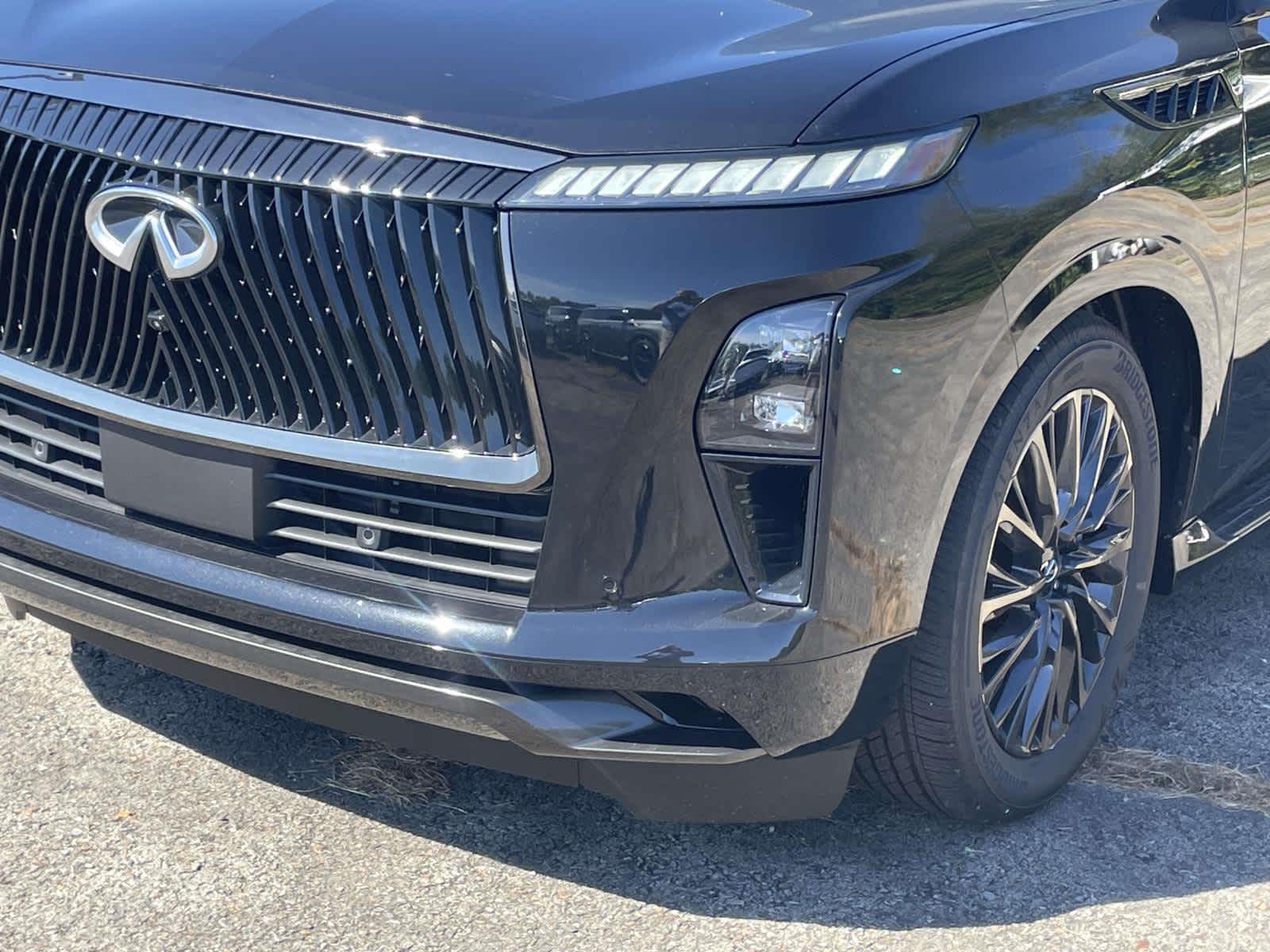 2026 Infiniti QX80 photo 9