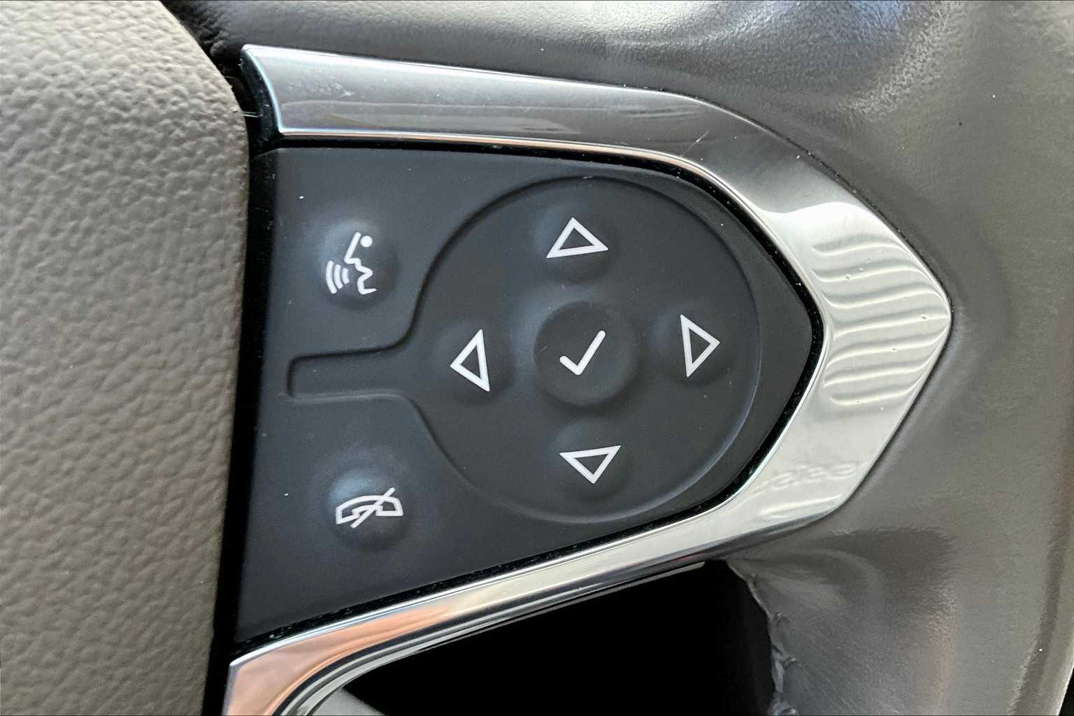 2019 Chevrolet Traverse Premier photo 21