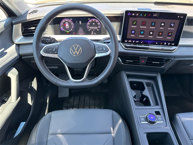 2025 Volkswagen Tiguan SE photo 21