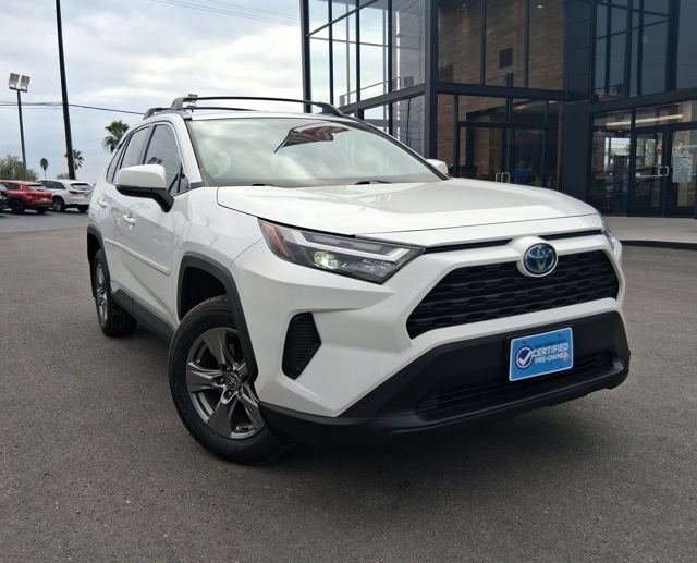2024 Toyota RAV4 XLE's photo