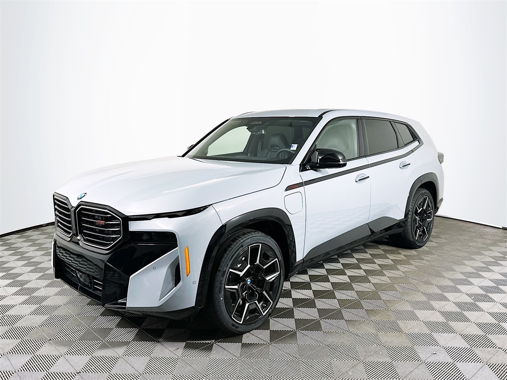 2026 BMW XM Base's photo