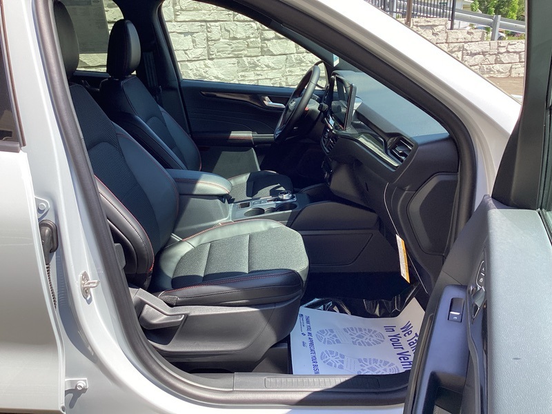 2025 Ford Escape Hybrid ST-Line Select photo 20