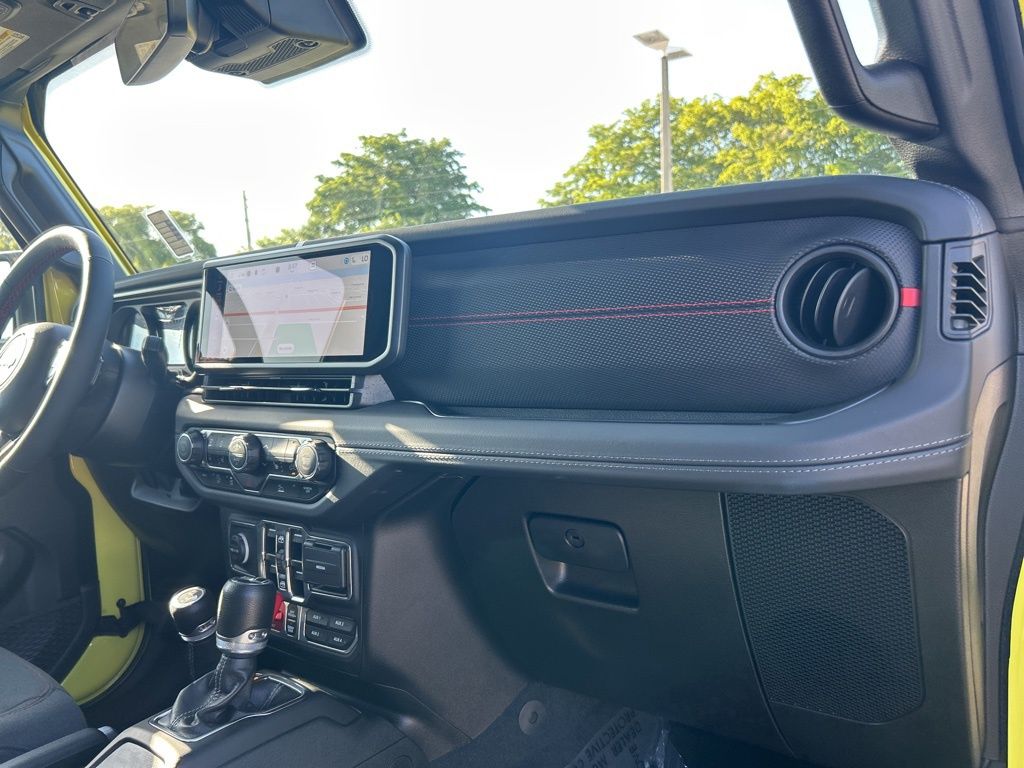 2024 Jeep Wrangler Rubicon photo 19