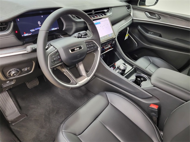 2025 Jeep Grand Cherokee Limited photo 11