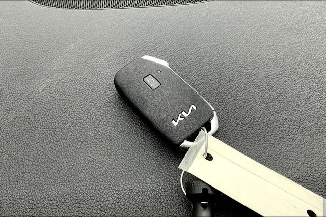 2022 Kia Niro EV EX photo 8