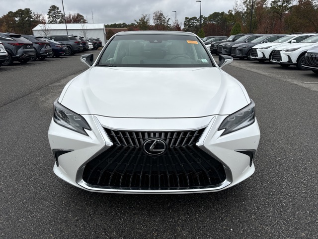 2024 Lexus ES 350 Ultra Luxury photo 2