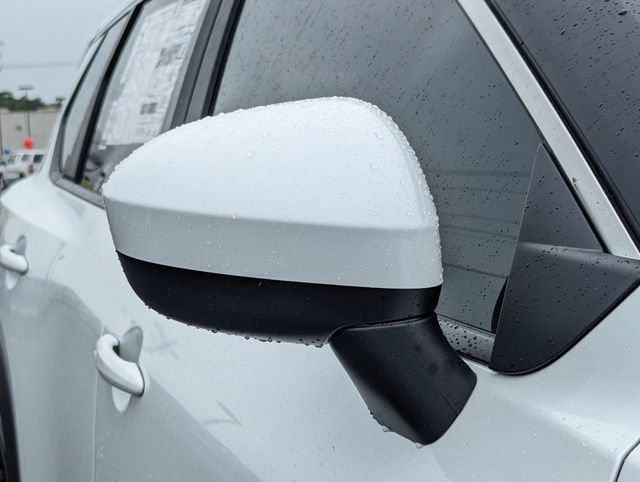 2025 Nissan Rogue SV photo 10