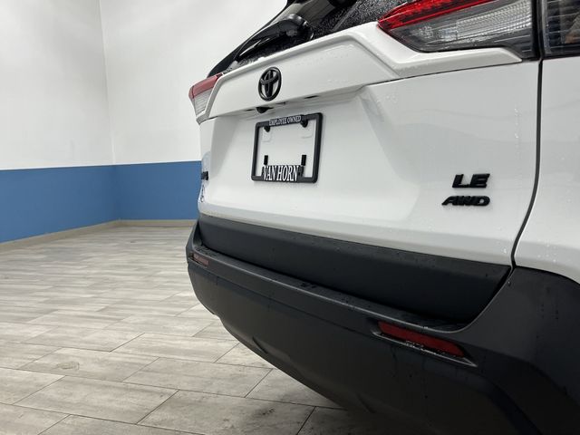 2023 Toyota RAV4 LE photo 14