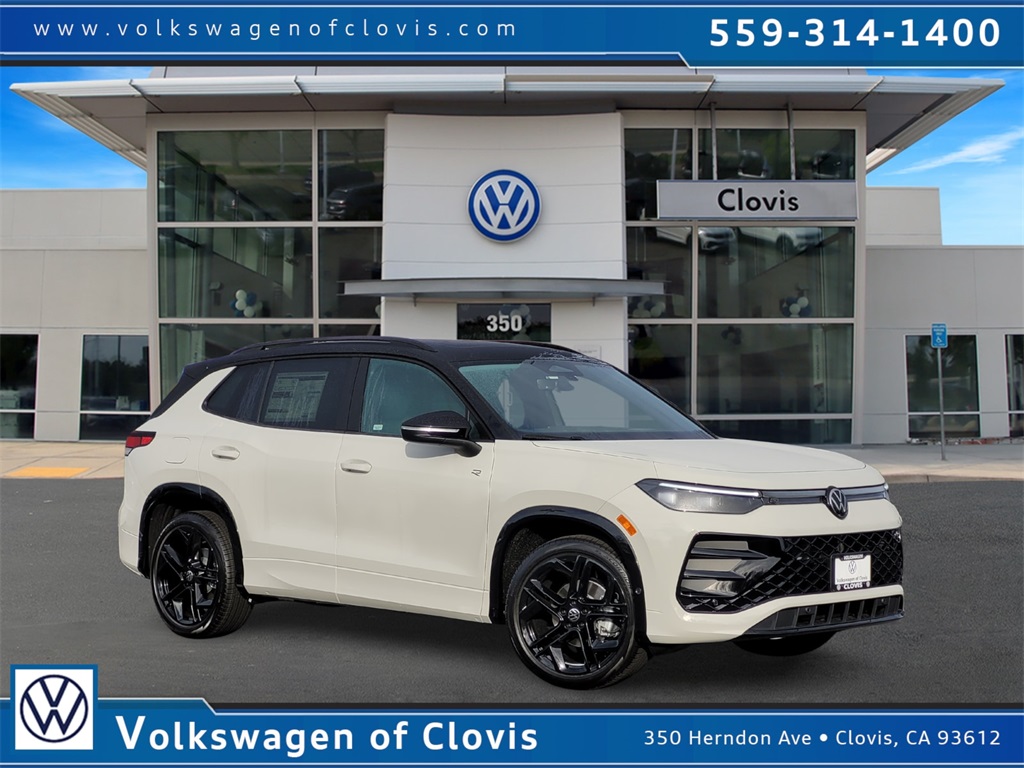 2026 Volkswagen Tiguan SE R-Line Black's photo