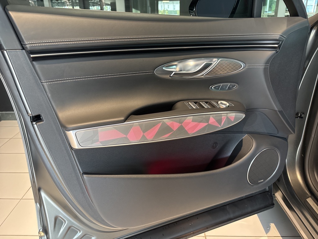 2025 Genesis GV70 Advanced 3.5T Sport Prestige photo 9