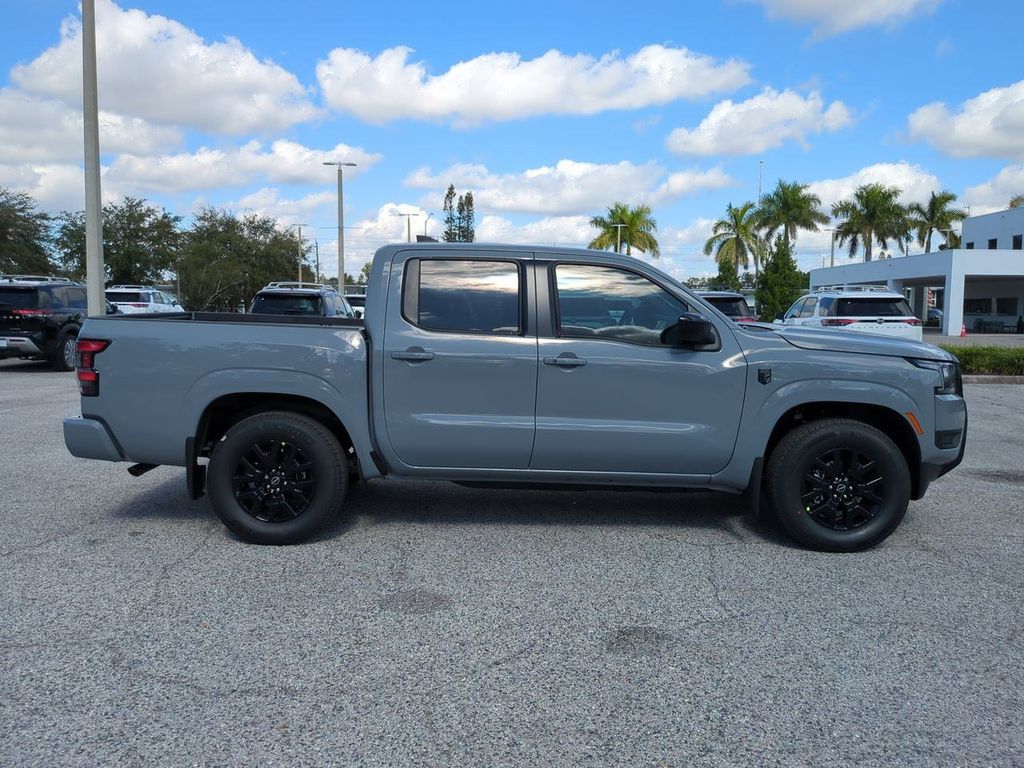 2026 Nissan Frontier SV photo 4