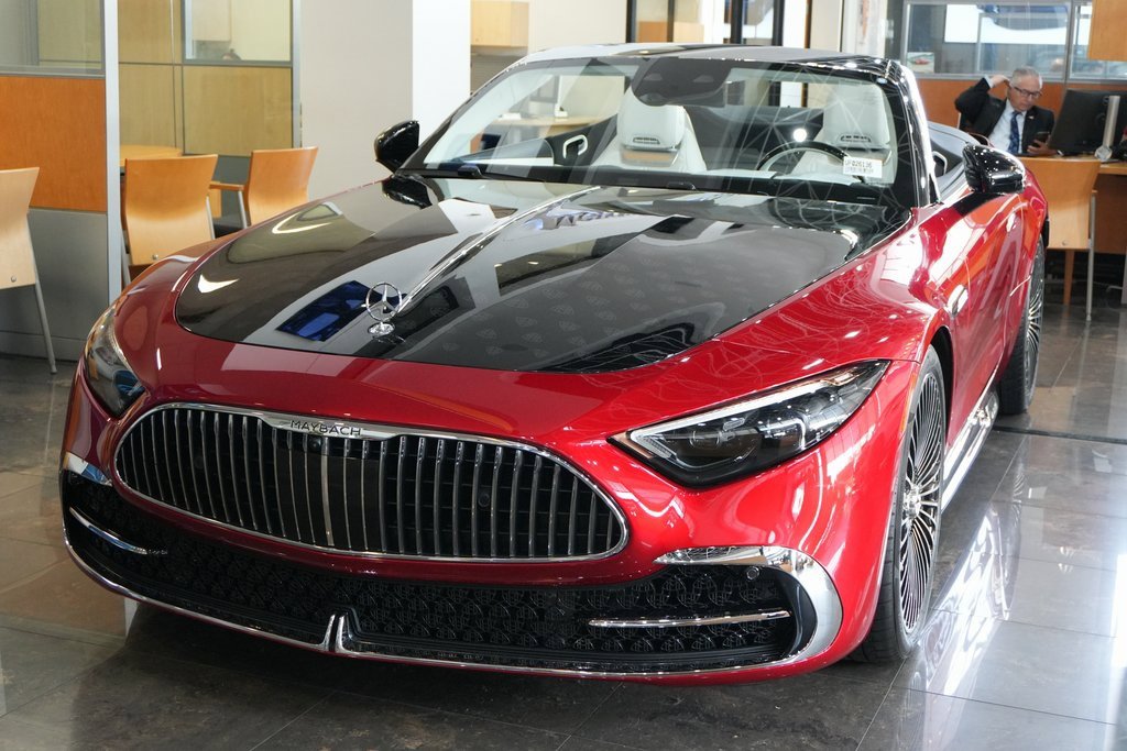 2026 Mercedes Benz SL photo 2