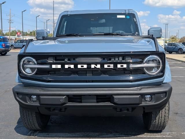 2025 Ford Bronco Outer Banks photo 48