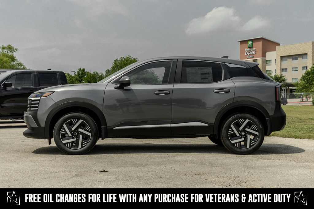 2025 Nissan Kicks SV photo 2