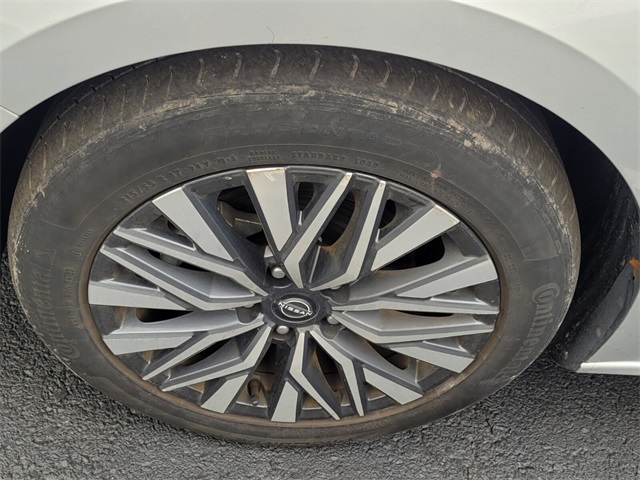 2024 Nissan Altima 2.5 SV photo 4