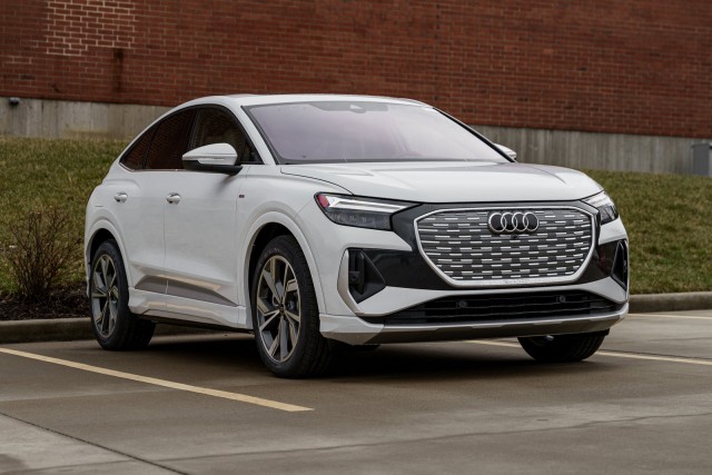 2025 Audi Q4 e-tron Sportback Premium Plus