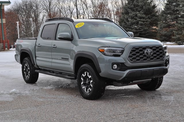 2023 Toyota Tacoma TRD Sport's photo