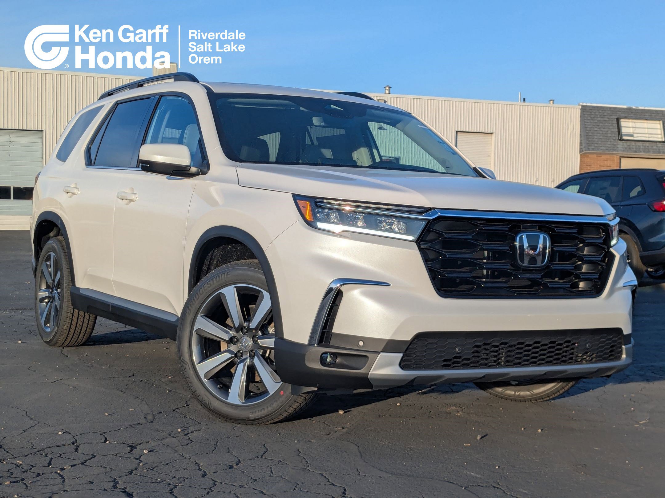 2025 Honda Pilot Touring's photo