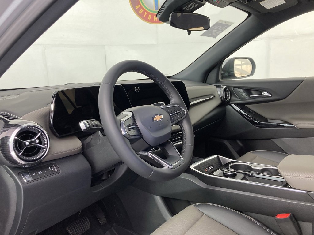 2026 Chevrolet Equinox LT photo 11