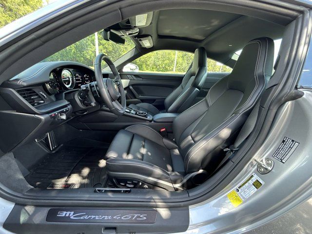 2024 Porsche 911 4 GTS photo 7