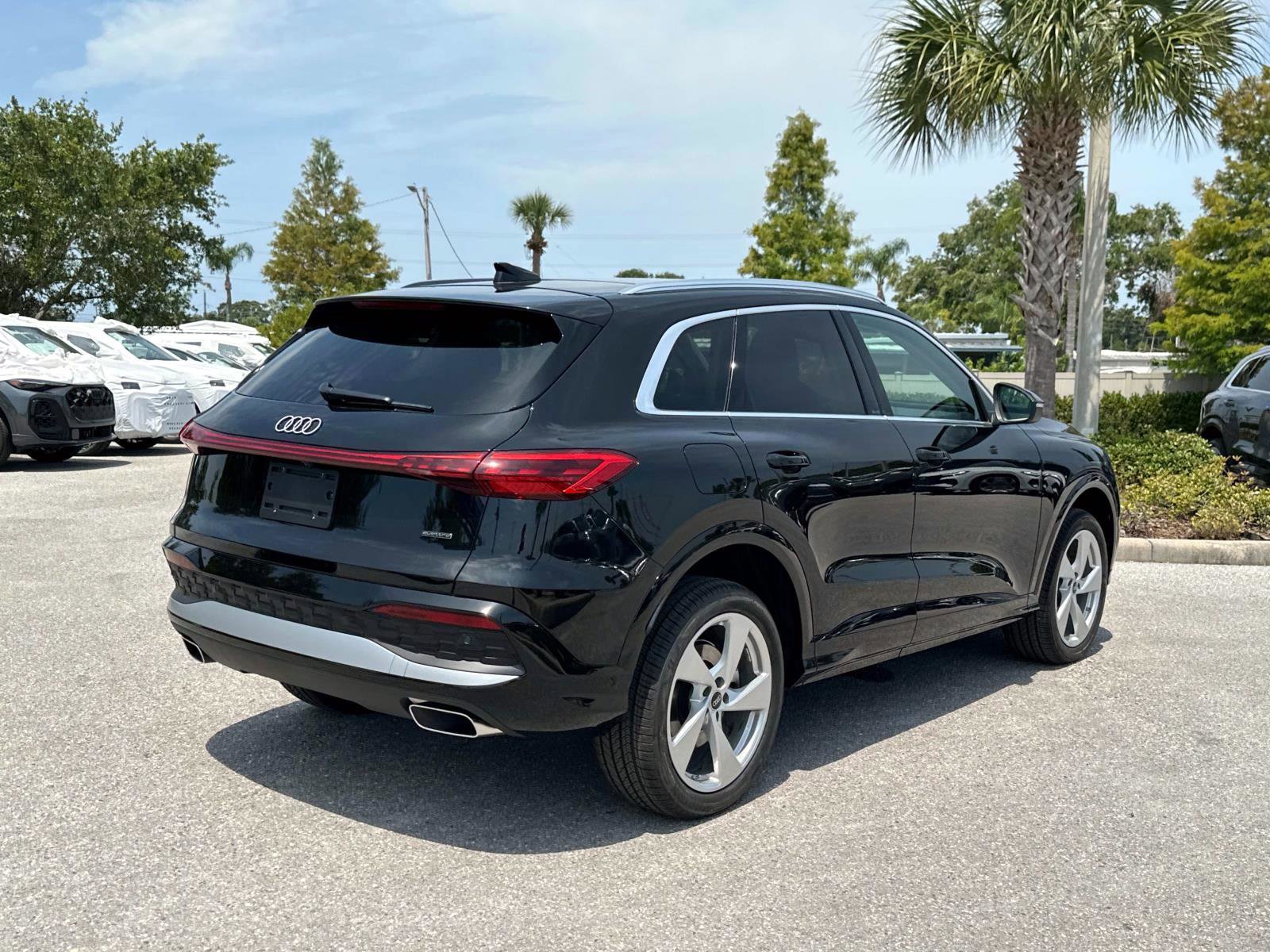 2025 Audi Q5 Premium Plus photo 4
