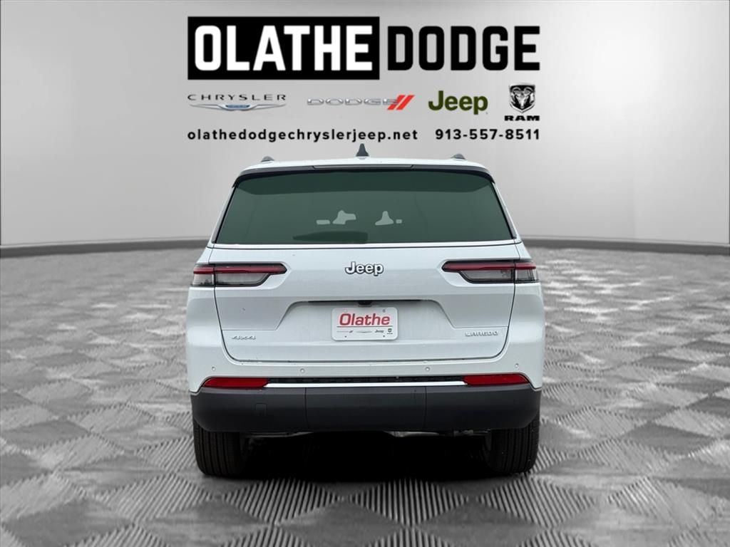 2025 Jeep Grand Cherokee Laredo Altitude photo 25
