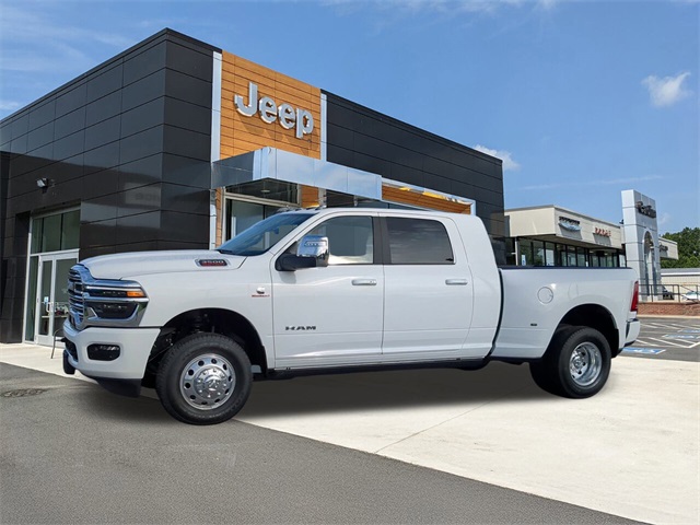2025 Ram 3500 Laramie photo 3