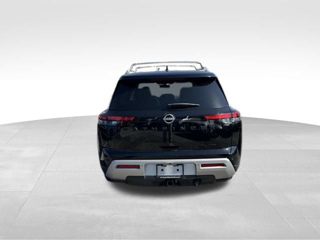2022 Nissan Pathfinder SL photo 5